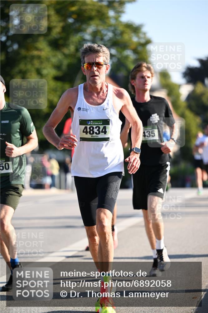 01.09.2024 - BARMER Alsterlauf Dr. Thomas Lammeyer http://msf.ph/oto/6892058 01.09.2024 09:23:41 Laufen 50, 35, 4834, 435 meine-sportfotos.de