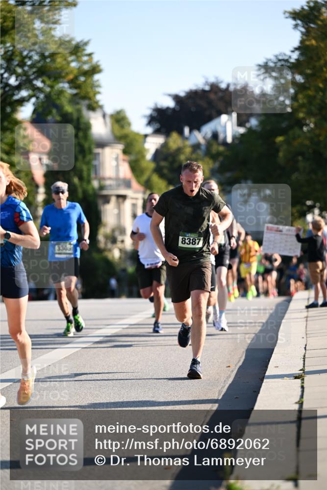 01.09.2024 - BARMER Alsterlauf Dr. Thomas Lammeyer http://msf.ph/oto/6892062 01.09.2024 09:23:42 Laufen 8387, 3303 meine-sportfotos.de