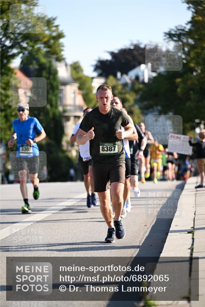 01.09.2024 - BARMER Alsterlauf Dr. Thomas Lammeyer http://msf.ph/oto/6892065 01.09.2024 09:23:43 Laufen 3305, 8387 meine-sportfotos.de