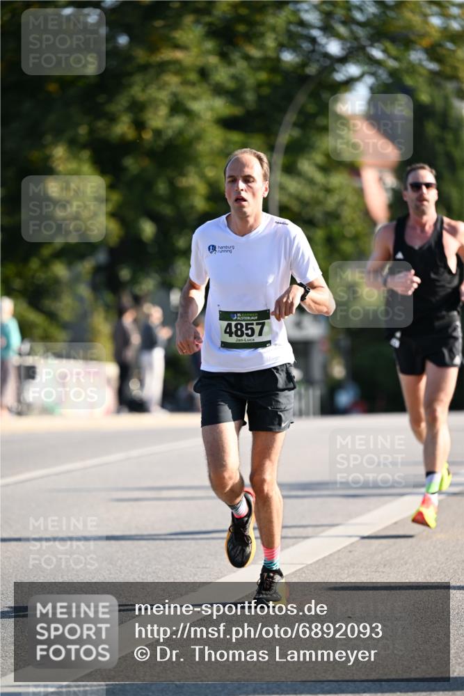 01.09.2024 - BARMER Alsterlauf Dr. Thomas Lammeyer http://msf.ph/oto/6892093 01.09.2024 09:23:48 Laufen 35, 4857 meine-sportfotos.de