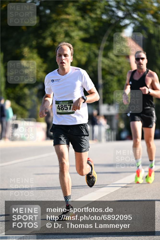 01.09.2024 - BARMER Alsterlauf Dr. Thomas Lammeyer http://msf.ph/oto/6892095 01.09.2024 09:23:48 Laufen 35, 4857 meine-sportfotos.de