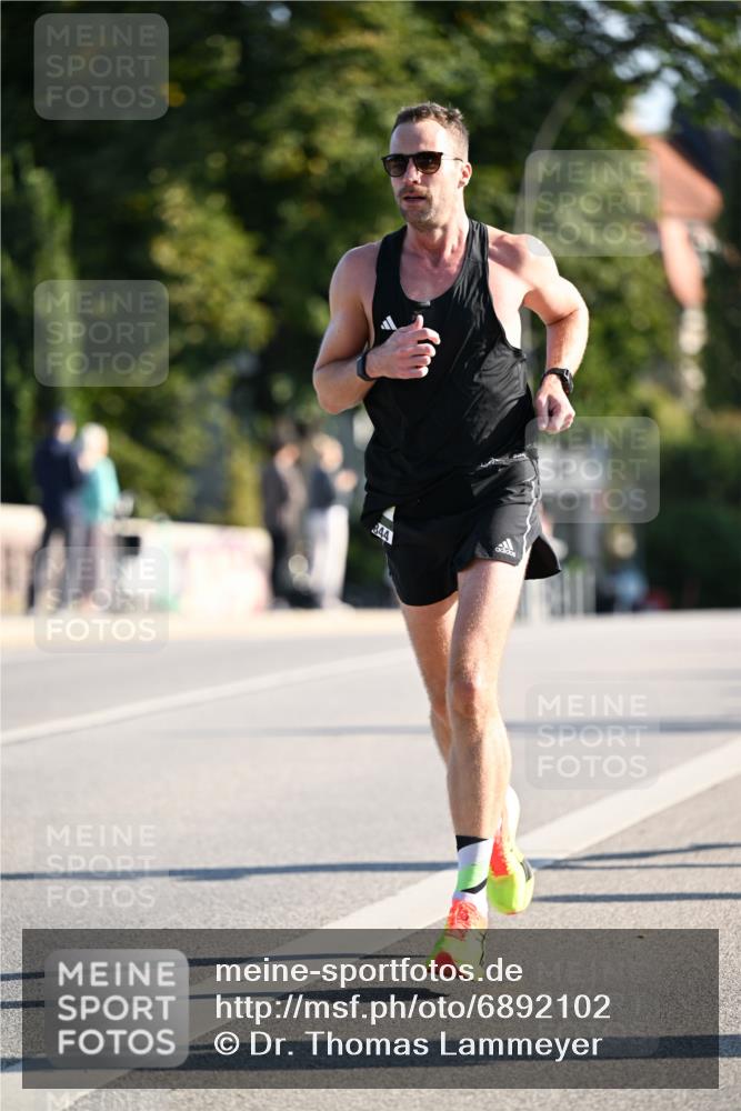 01.09.2024 - BARMER Alsterlauf Dr. Thomas Lammeyer http://msf.ph/oto/6892102 01.09.2024 09:23:49 Laufen  meine-sportfotos.de
