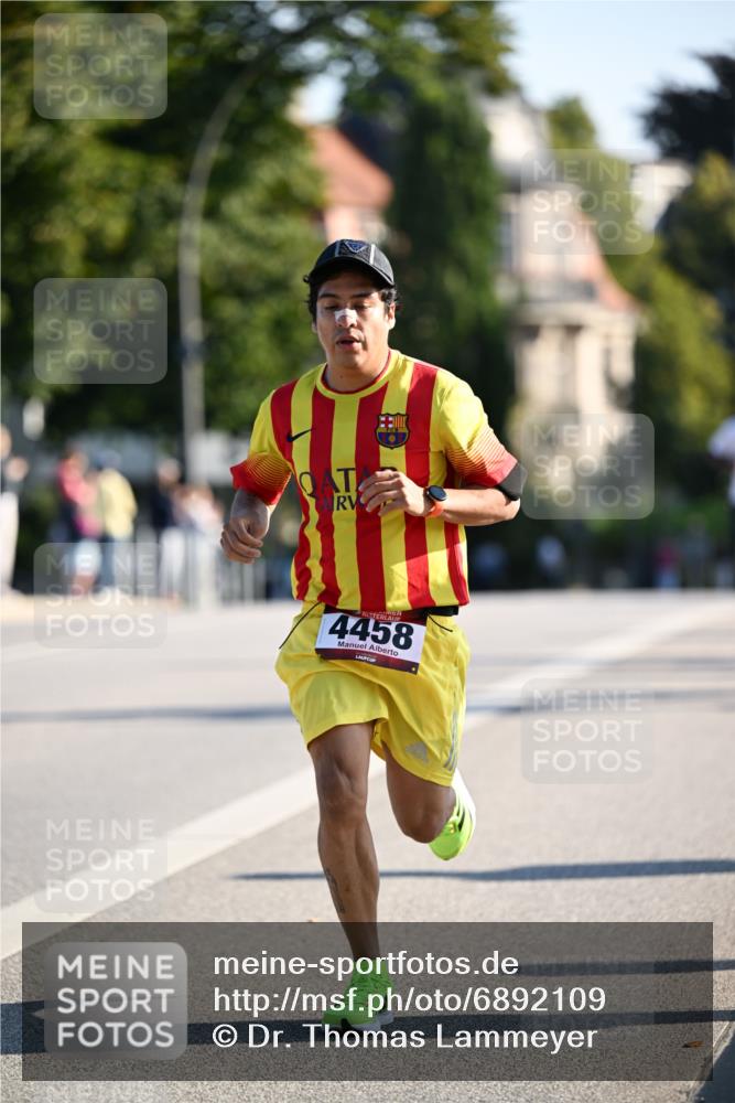 01.09.2024 - BARMER Alsterlauf Dr. Thomas Lammeyer http://msf.ph/oto/6892109 01.09.2024 09:23:50 Laufen 4458 meine-sportfotos.de