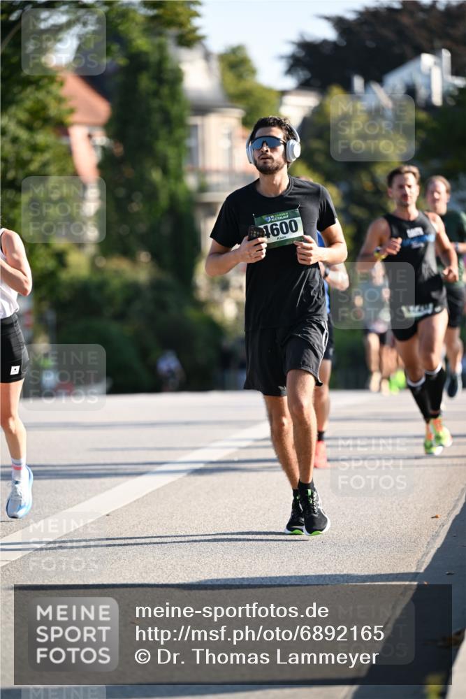01.09.2024 - BARMER Alsterlauf Dr. Thomas Lammeyer http://msf.ph/oto/6892165 01.09.2024 09:24:00 Laufen 4600 meine-sportfotos.de