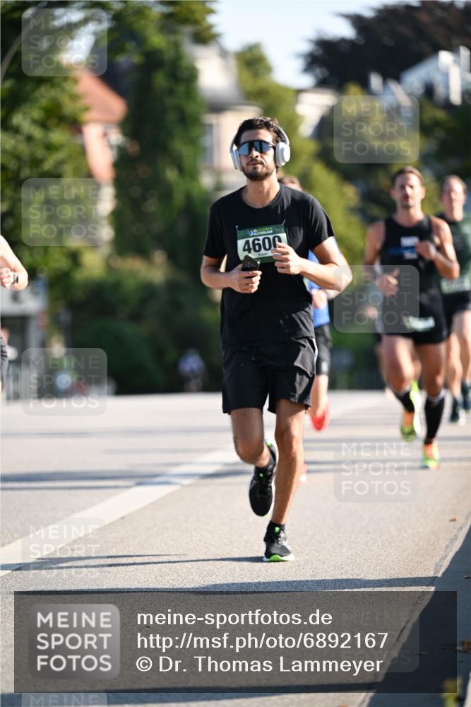 01.09.2024 - BARMER Alsterlauf Dr. Thomas Lammeyer http://msf.ph/oto/6892167 01.09.2024 09:24:00 Laufen 4600 meine-sportfotos.de