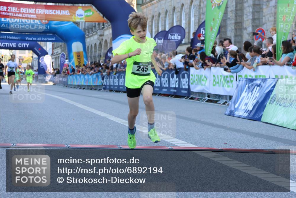 01.09.2024 - BARMER Alsterlauf Strokosch-Dieckow http://msf.ph/oto/6892194 01.09.2024 10:51:18 Ziel 158, 165, 170, 193, 245 meine-sportfotos.de