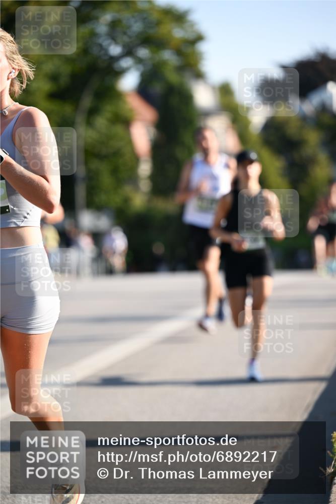 01.09.2024 - BARMER Alsterlauf Dr. Thomas Lammeyer http://msf.ph/oto/6892217 01.09.2024 09:24:09 Laufen  meine-sportfotos.de
