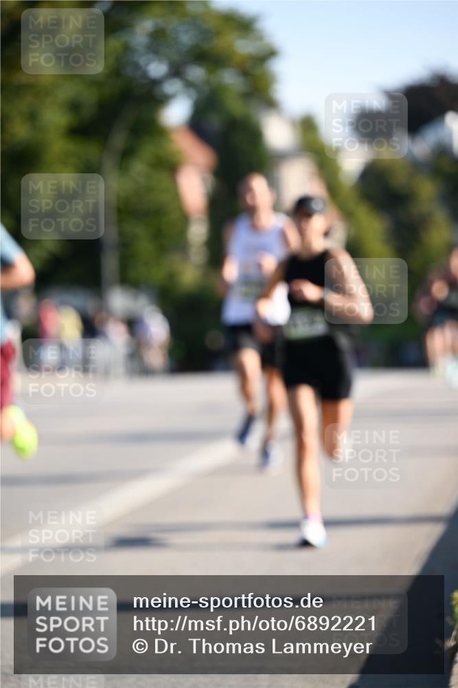 01.09.2024 - BARMER Alsterlauf Dr. Thomas Lammeyer http://msf.ph/oto/6892221 01.09.2024 09:24:09 Laufen  meine-sportfotos.de