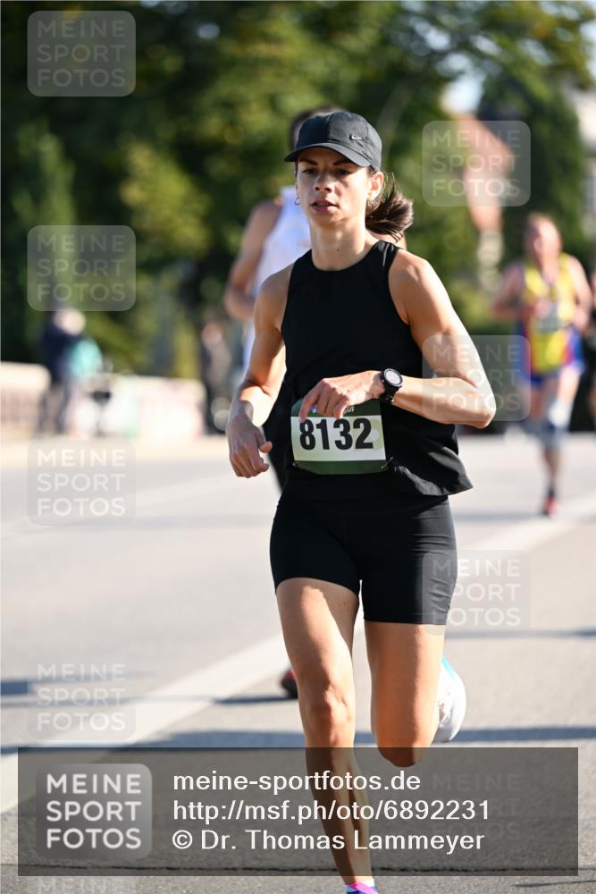 01.09.2024 - BARMER Alsterlauf Dr. Thomas Lammeyer http://msf.ph/oto/6892231 01.09.2024 09:24:11 Laufen 8132 meine-sportfotos.de