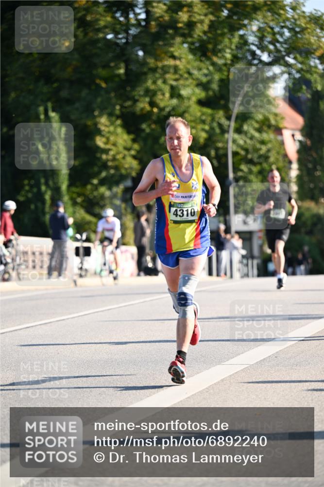 01.09.2024 - BARMER Alsterlauf Dr. Thomas Lammeyer http://msf.ph/oto/6892240 01.09.2024 09:24:13 Laufen 4310 meine-sportfotos.de