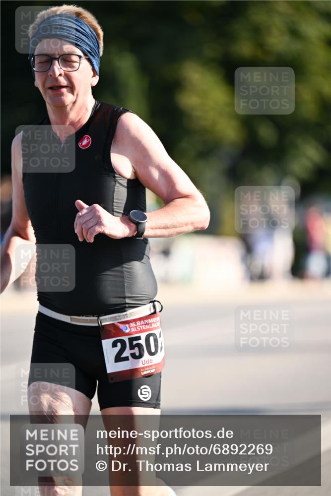 01.09.2024 - BARMER Alsterlauf Dr. Thomas Lammeyer http://msf.ph/oto/6892269 01.09.2024 09:24:18 Laufen 35, 250 meine-sportfotos.de