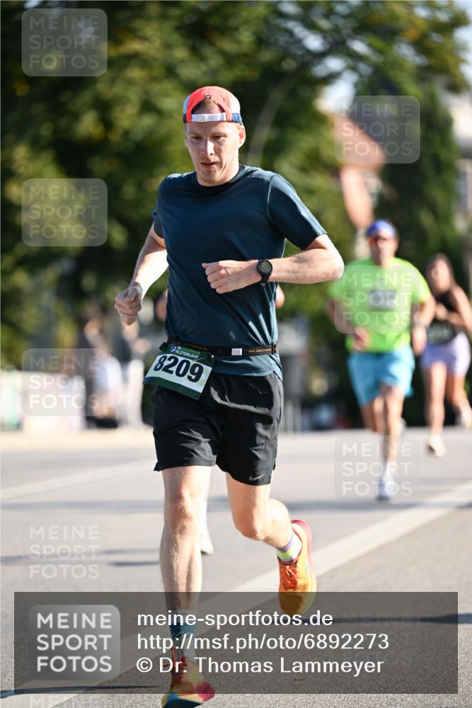 01.09.2024 - BARMER Alsterlauf Dr. Thomas Lammeyer http://msf.ph/oto/6892273 01.09.2024 09:24:19 Laufen 35, 8209 meine-sportfotos.de