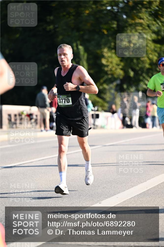 01.09.2024 - BARMER Alsterlauf Dr. Thomas Lammeyer http://msf.ph/oto/6892280 01.09.2024 09:24:21 Laufen 135, 3770 meine-sportfotos.de