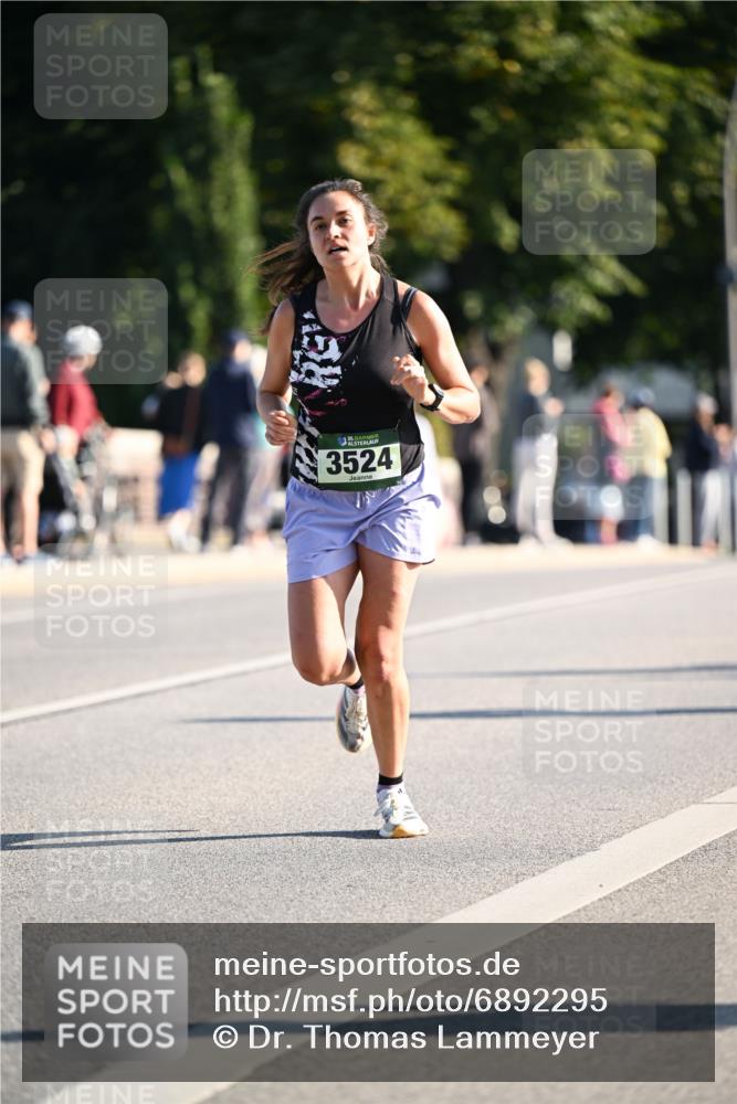 01.09.2024 - BARMER Alsterlauf Dr. Thomas Lammeyer http://msf.ph/oto/6892295 01.09.2024 09:24:23 Laufen 35, 3524 meine-sportfotos.de