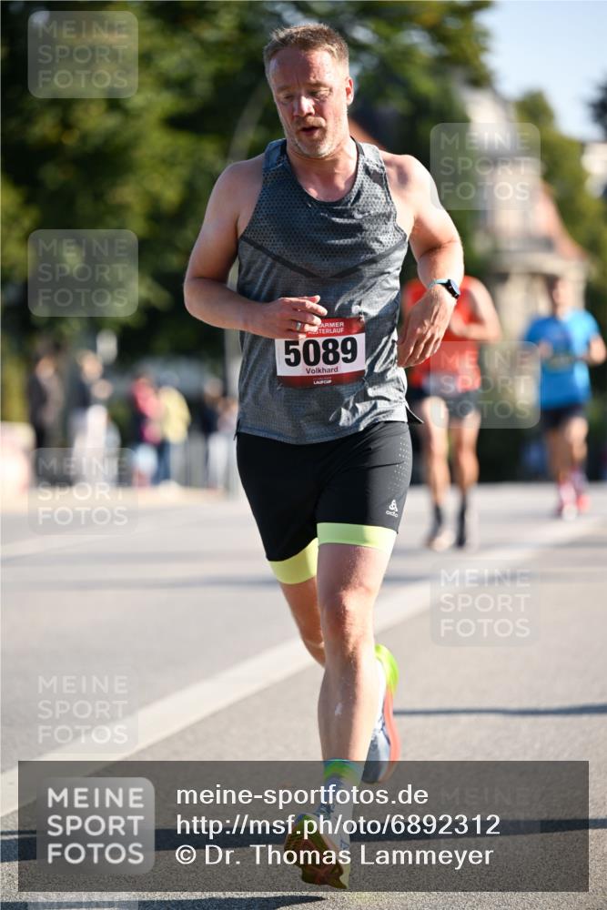01.09.2024 - BARMER Alsterlauf Dr. Thomas Lammeyer http://msf.ph/oto/6892312 01.09.2024 09:24:26 Laufen 5089 meine-sportfotos.de