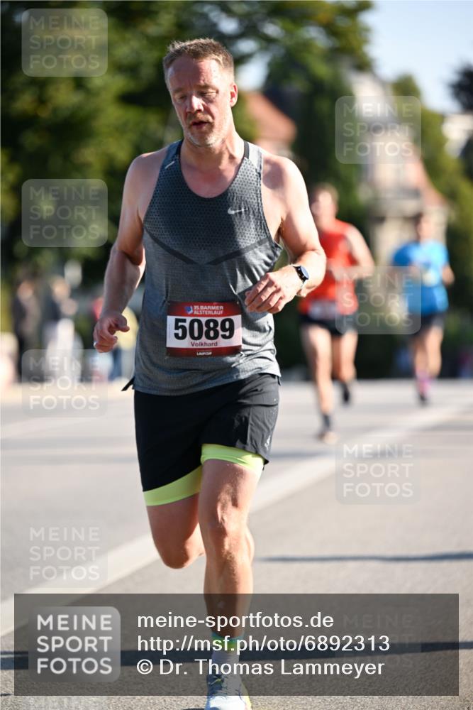 01.09.2024 - BARMER Alsterlauf Dr. Thomas Lammeyer http://msf.ph/oto/6892313 01.09.2024 09:24:26 Laufen 35, 5089 meine-sportfotos.de