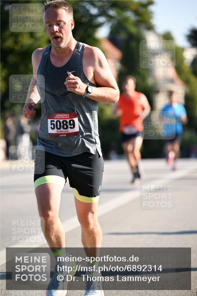 01.09.2024 - BARMER Alsterlauf Dr. Thomas Lammeyer http://msf.ph/oto/6892314 01.09.2024 09:24:26 Laufen 35, 5089 meine-sportfotos.de