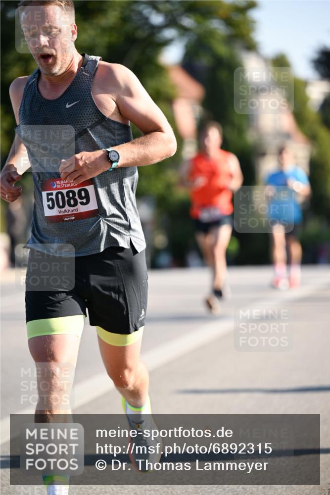 01.09.2024 - BARMER Alsterlauf Dr. Thomas Lammeyer http://msf.ph/oto/6892315 01.09.2024 09:24:26 Laufen 35, 5089 meine-sportfotos.de