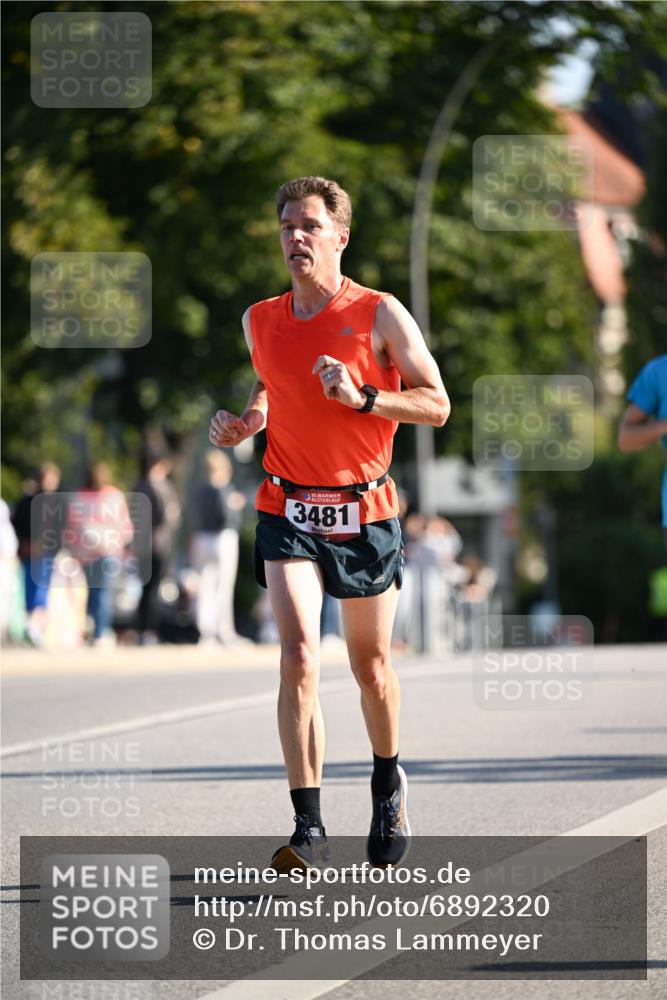 01.09.2024 - BARMER Alsterlauf Dr. Thomas Lammeyer http://msf.ph/oto/6892320 01.09.2024 09:24:28 Laufen 35, 3481 meine-sportfotos.de