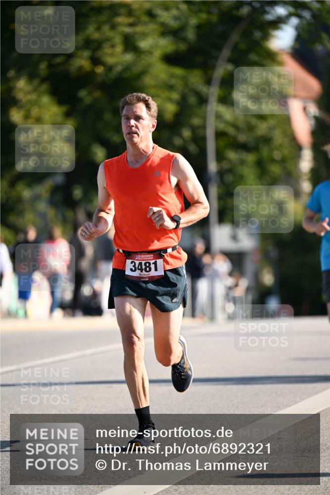 01.09.2024 - BARMER Alsterlauf Dr. Thomas Lammeyer http://msf.ph/oto/6892321 01.09.2024 09:24:28 Laufen 135, 3481 meine-sportfotos.de
