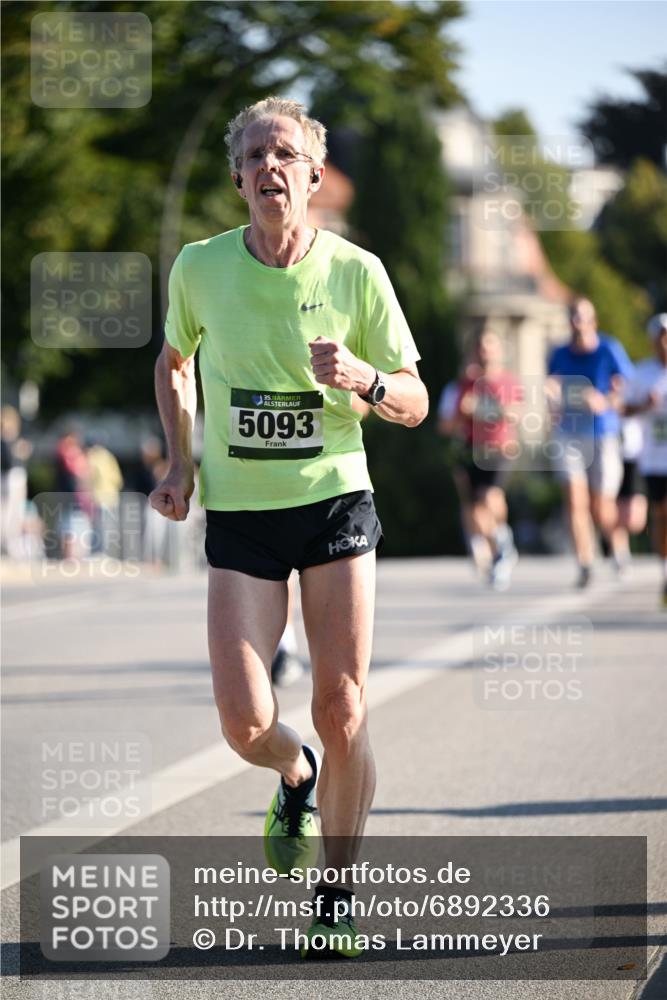 01.09.2024 - BARMER Alsterlauf Dr. Thomas Lammeyer http://msf.ph/oto/6892336 01.09.2024 09:24:31 Laufen 35, 5093 meine-sportfotos.de