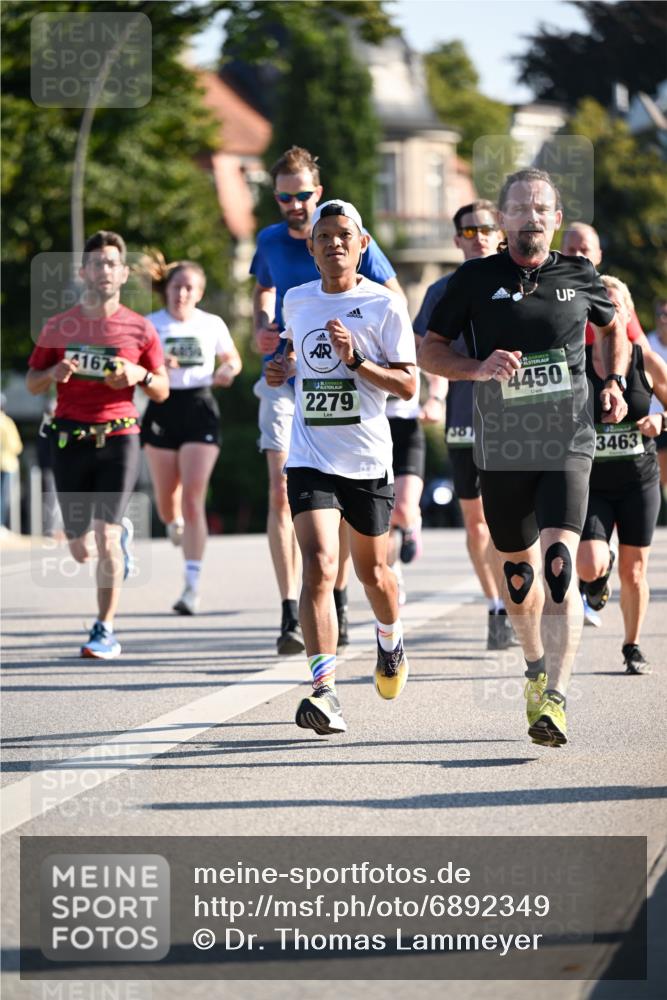 01.09.2024 - BARMER Alsterlauf Dr. Thomas Lammeyer http://msf.ph/oto/6892349 01.09.2024 09:24:34 Laufen 4167, 2279, 38, 4450, 3463 meine-sportfotos.de