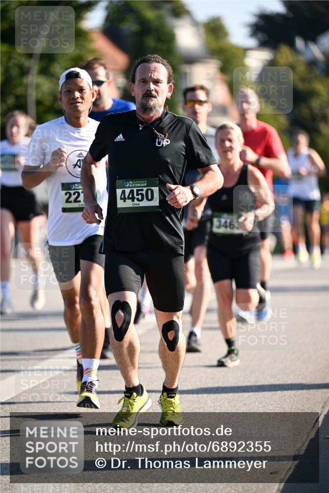 01.09.2024 - BARMER Alsterlauf Dr. Thomas Lammeyer http://msf.ph/oto/6892355 01.09.2024 09:24:34 Laufen 221, 35, 4450, 3463 meine-sportfotos.de
