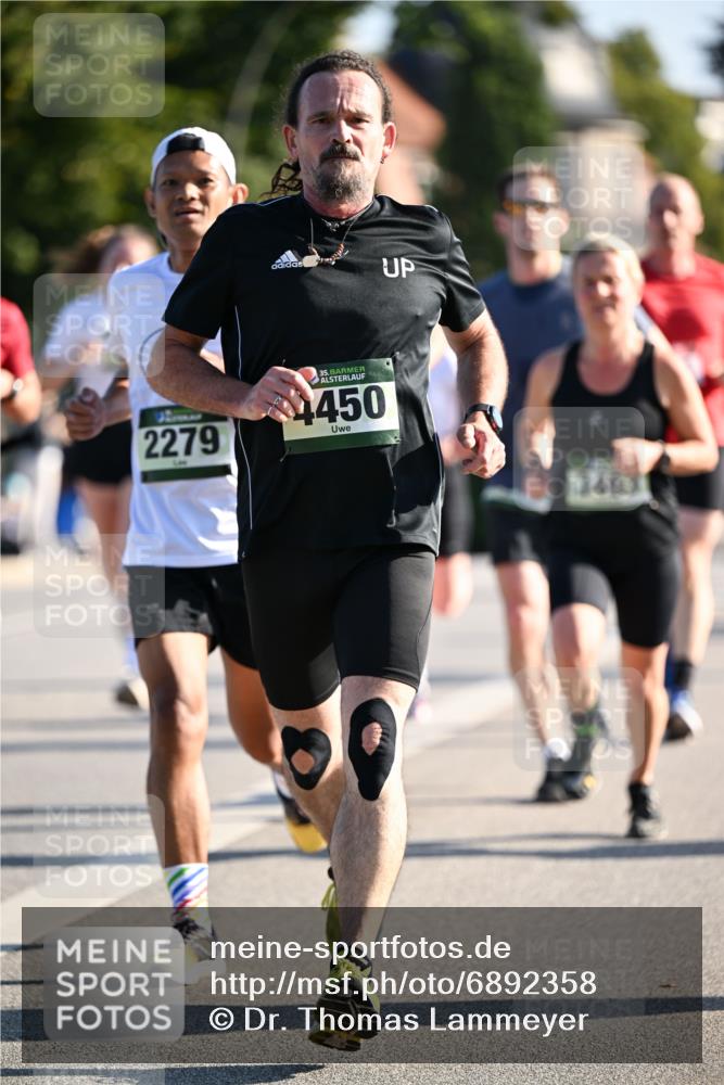 01.09.2024 - BARMER Alsterlauf Dr. Thomas Lammeyer http://msf.ph/oto/6892358 01.09.2024 09:24:35 Laufen 2279, 35, 450, 3463 meine-sportfotos.de