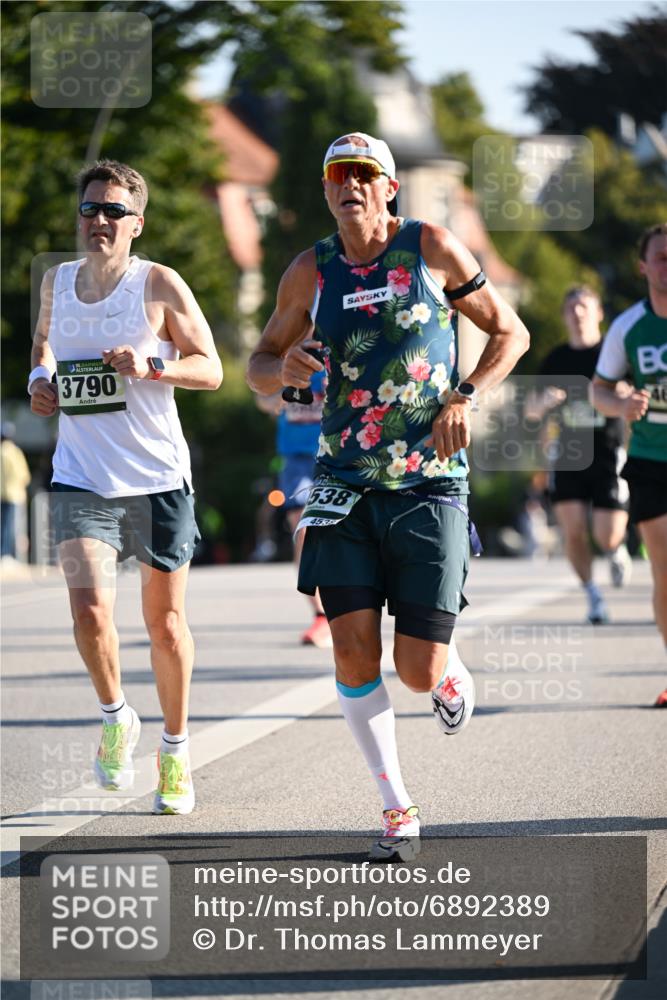 01.09.2024 - BARMER Alsterlauf Dr. Thomas Lammeyer http://msf.ph/oto/6892389 01.09.2024 09:24:39 Laufen 3790, 538, 453 meine-sportfotos.de