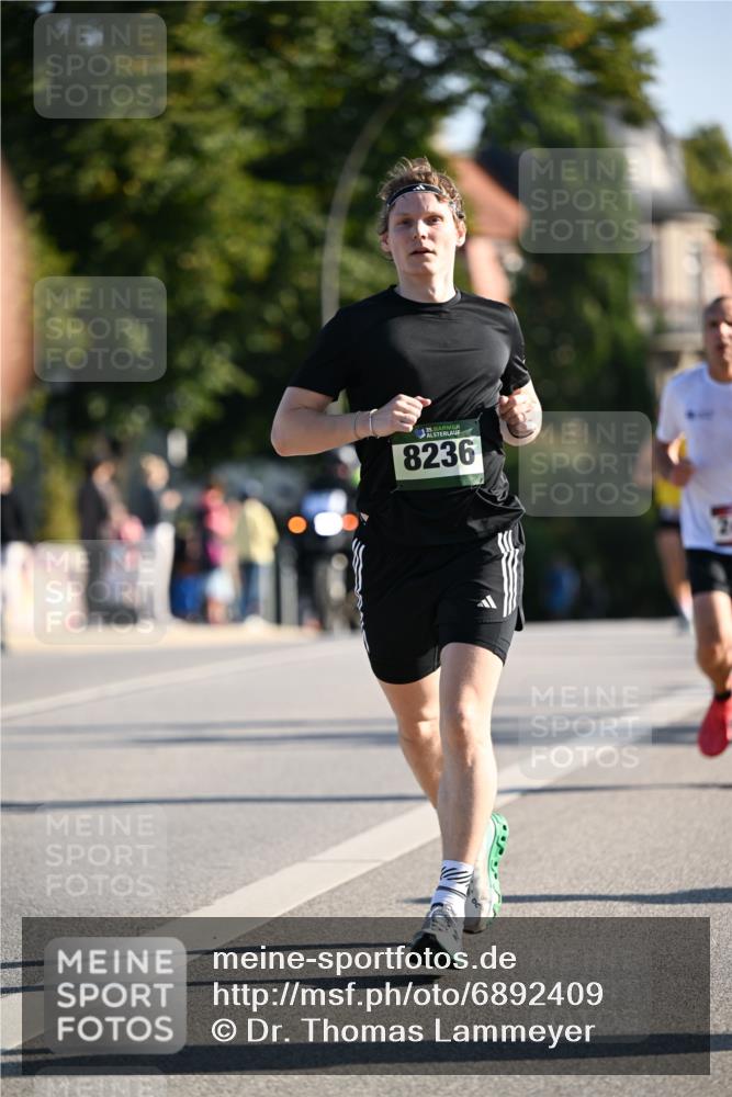 01.09.2024 - BARMER Alsterlauf Dr. Thomas Lammeyer http://msf.ph/oto/6892409 01.09.2024 09:24:43 Laufen 8236 meine-sportfotos.de