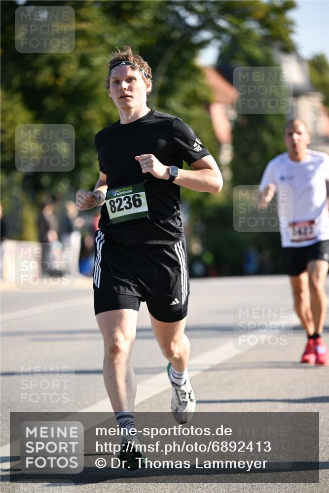 01.09.2024 - BARMER Alsterlauf Dr. Thomas Lammeyer http://msf.ph/oto/6892413 01.09.2024 09:24:43 Laufen 135, 8236, 7422 meine-sportfotos.de