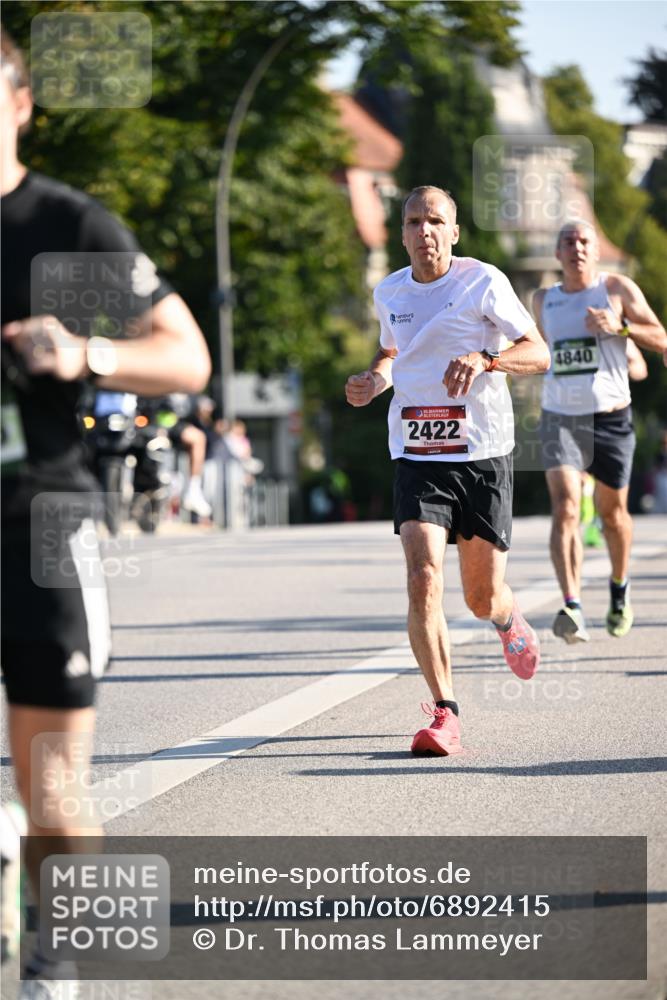 01.09.2024 - BARMER Alsterlauf Dr. Thomas Lammeyer http://msf.ph/oto/6892415 01.09.2024 09:24:44 Laufen 2422, 4840 meine-sportfotos.de