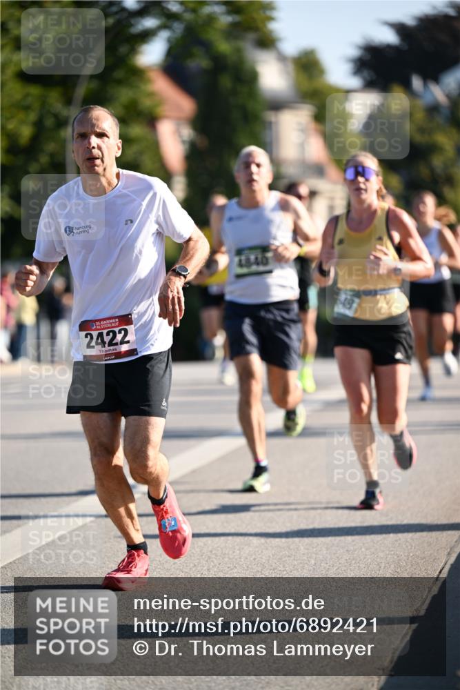 01.09.2024 - BARMER Alsterlauf Dr. Thomas Lammeyer http://msf.ph/oto/6892421 01.09.2024 09:24:45 Laufen 35, 2422, 4840, 549 meine-sportfotos.de