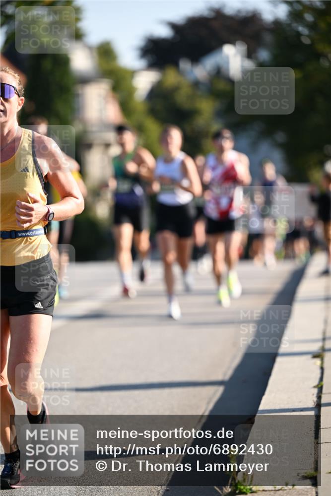 01.09.2024 - BARMER Alsterlauf Dr. Thomas Lammeyer http://msf.ph/oto/6892430 01.09.2024 09:24:46 Laufen  meine-sportfotos.de