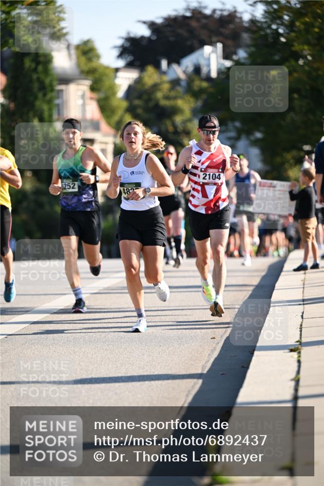 01.09.2024 - BARMER Alsterlauf Dr. Thomas Lammeyer http://msf.ph/oto/6892437 01.09.2024 09:24:47 Laufen 5252, 482, 2104, 2018 meine-sportfotos.de