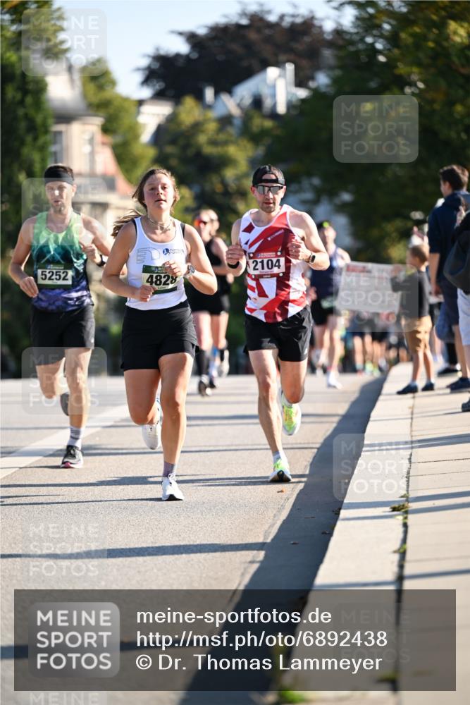 01.09.2024 - BARMER Alsterlauf Dr. Thomas Lammeyer http://msf.ph/oto/6892438 01.09.2024 09:24:47 Laufen 5252, 4828, 2104 meine-sportfotos.de