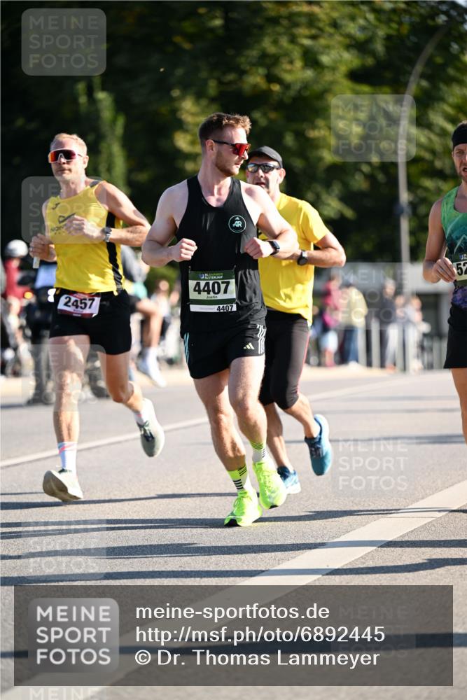 01.09.2024 - BARMER Alsterlauf Dr. Thomas Lammeyer http://msf.ph/oto/6892445 01.09.2024 09:24:48 Laufen 2457, 4407, 4407, 52 meine-sportfotos.de