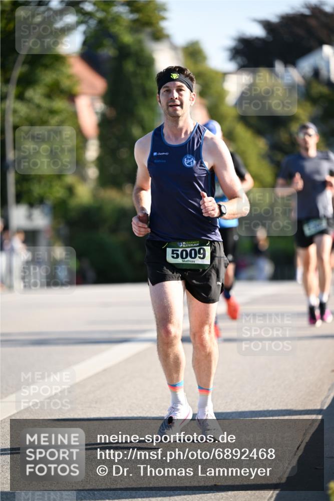 01.09.2024 - BARMER Alsterlauf Dr. Thomas Lammeyer http://msf.ph/oto/6892468 01.09.2024 09:24:53 Laufen 135, 5009 meine-sportfotos.de