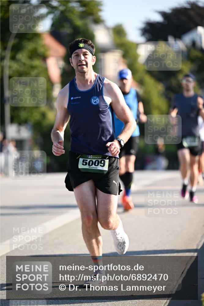 01.09.2024 - BARMER Alsterlauf Dr. Thomas Lammeyer http://msf.ph/oto/6892470 01.09.2024 09:24:53 Laufen 35, 5009 meine-sportfotos.de
