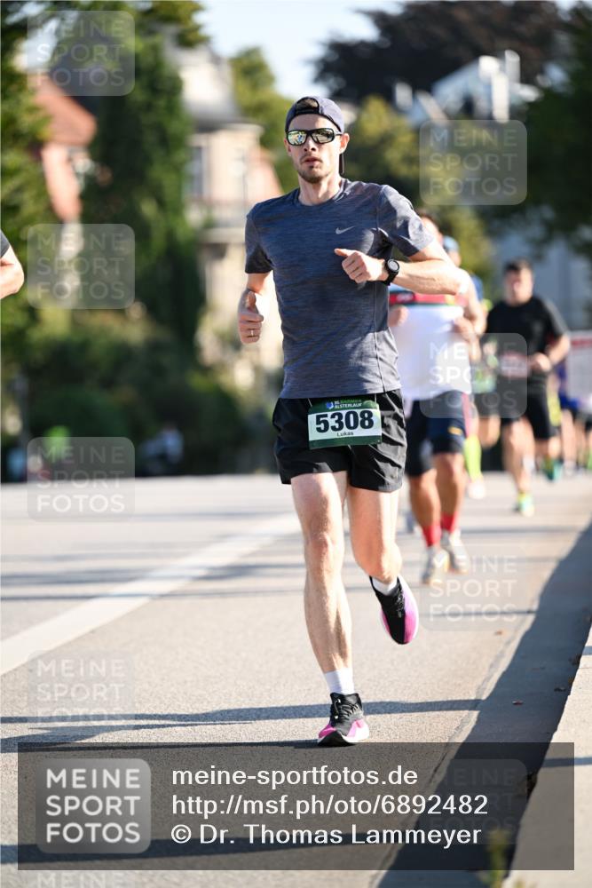 01.09.2024 - BARMER Alsterlauf Dr. Thomas Lammeyer http://msf.ph/oto/6892482 01.09.2024 09:24:55 Laufen 5308 meine-sportfotos.de