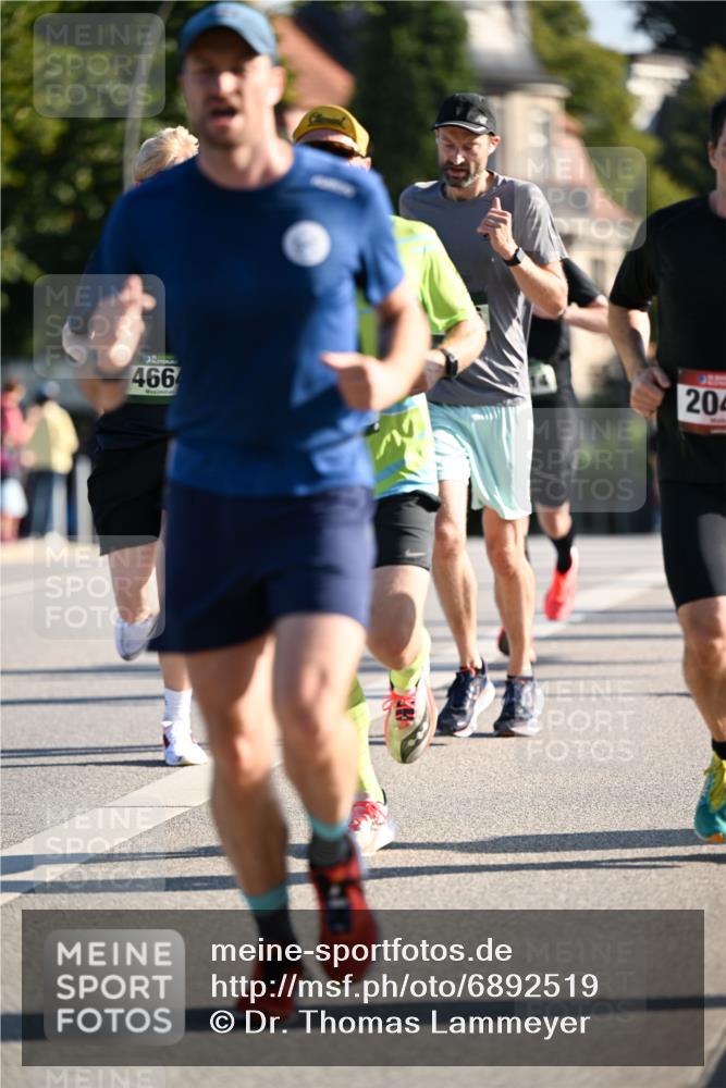 01.09.2024 - BARMER Alsterlauf Dr. Thomas Lammeyer http://msf.ph/oto/6892519 01.09.2024 09:25:00 Laufen 466, 204 meine-sportfotos.de