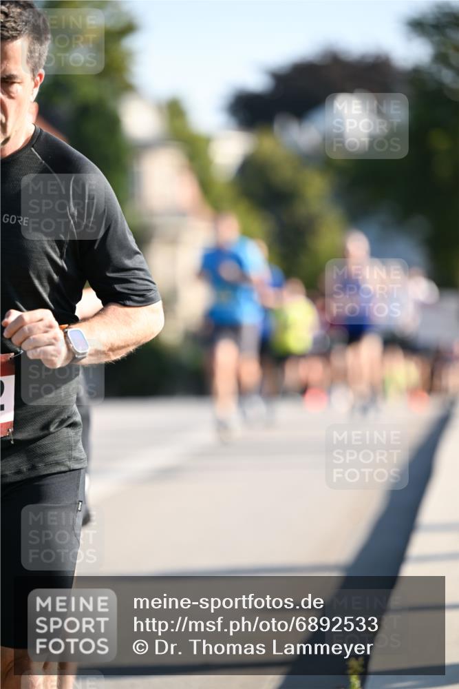 01.09.2024 - BARMER Alsterlauf Dr. Thomas Lammeyer http://msf.ph/oto/6892533 01.09.2024 09:25:03 Laufen  meine-sportfotos.de