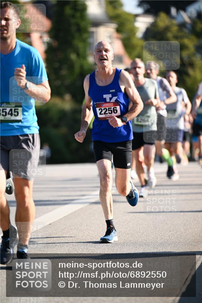 01.09.2024 - BARMER Alsterlauf Dr. Thomas Lammeyer http://msf.ph/oto/6892550 01.09.2024 09:25:06 Laufen 3545, 135, 2256 meine-sportfotos.de