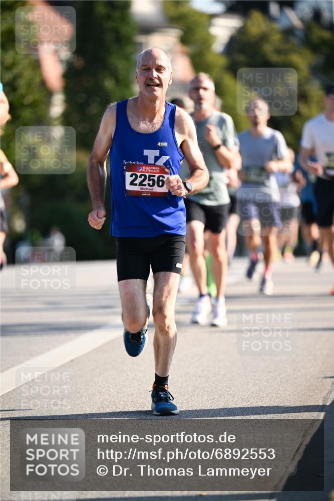 01.09.2024 - BARMER Alsterlauf Dr. Thomas Lammeyer http://msf.ph/oto/6892553 01.09.2024 09:25:07 Laufen 35, 2256 meine-sportfotos.de