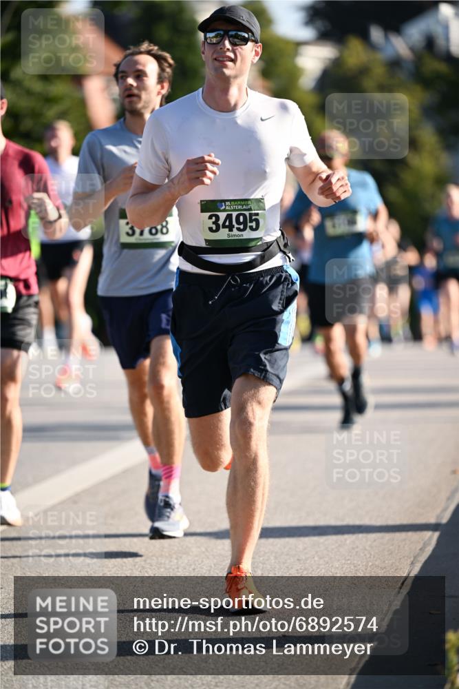 01.09.2024 - BARMER Alsterlauf Dr. Thomas Lammeyer http://msf.ph/oto/6892574 01.09.2024 09:25:10 Laufen 3708, 35, 3495 meine-sportfotos.de