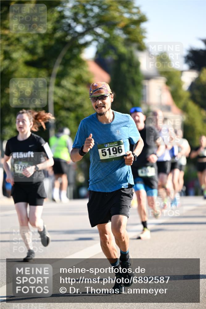 01.09.2024 - BARMER Alsterlauf Dr. Thomas Lammeyer http://msf.ph/oto/6892587 01.09.2024 09:25:12 Laufen 379, 135, 8, 5196 meine-sportfotos.de