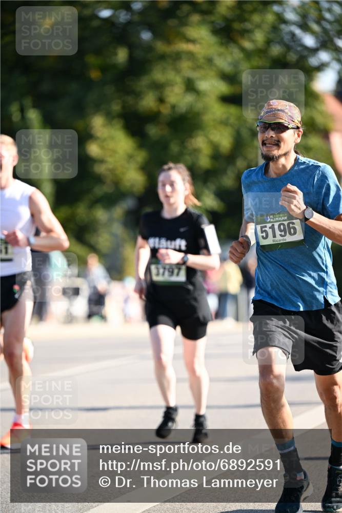 01.09.2024 - BARMER Alsterlauf Dr. Thomas Lammeyer http://msf.ph/oto/6892591 01.09.2024 09:25:13 Laufen 3797, 35, 5196 meine-sportfotos.de