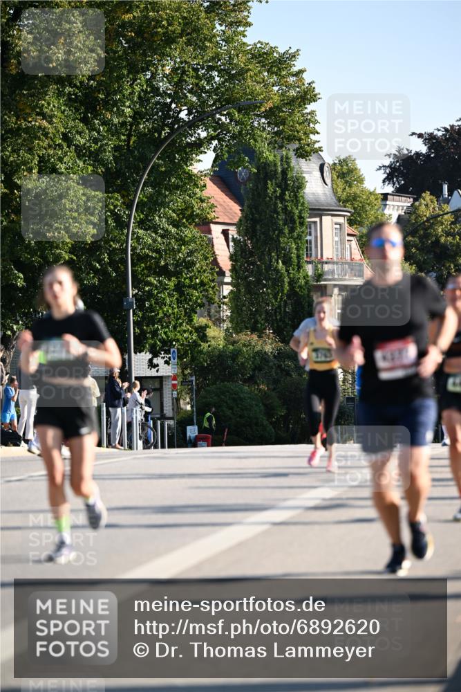 01.09.2024 - BARMER Alsterlauf Dr. Thomas Lammeyer http://msf.ph/oto/6892620 01.09.2024 09:25:19 Laufen  meine-sportfotos.de