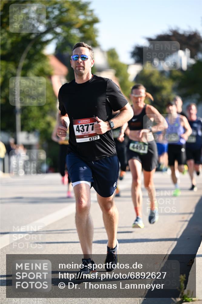 01.09.2024 - BARMER Alsterlauf Dr. Thomas Lammeyer http://msf.ph/oto/6892627 01.09.2024 09:25:20 Laufen 35, 4377, 4377, 4493 meine-sportfotos.de