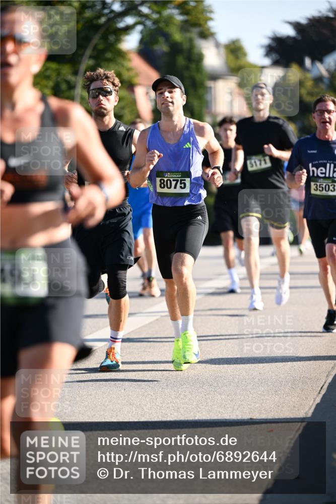 01.09.2024 - BARMER Alsterlauf Dr. Thomas Lammeyer http://msf.ph/oto/6892644 01.09.2024 09:25:22 Laufen 193, 35, 8075, 5171, 3503 meine-sportfotos.de